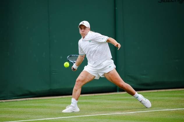 Viktoriya Tomova v Sonay Kartal Wimbledon Championships 2025 Day 3, 02 07 25 Ladies’ Singles - Second Round Court 3 Viktoriya Tomova v Sonay Kartal Sonay Kartal wins in straight sets  Copyright: xMarcxAspland ThexTimesx NINTCHDBPICT001007058709