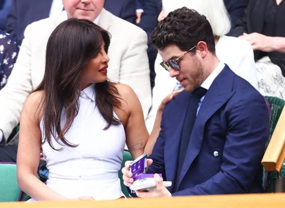 Wimbledon Championships 2025 AELTC, Day Two, London, UK - 02 07 2025 Priyanka Chopra Jonas and Nick Jonas in the Royal Box at Wimbledon on day three of the 2025 Championships London Wimbledon London GBR, UK NEWSPAPERS OUT Copyright: xMarkxGreenwoodx