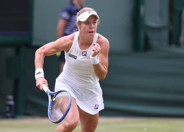 Laura Siegemund GER sprinted,runs forward,, Ladies Singles, Ladies Singles Tennis Wimbledon 2025 Grand Slam ITF ATP WTA AELTC London Great Britain 2 July 2025 Copyright: xJuergenxHasenkopfx