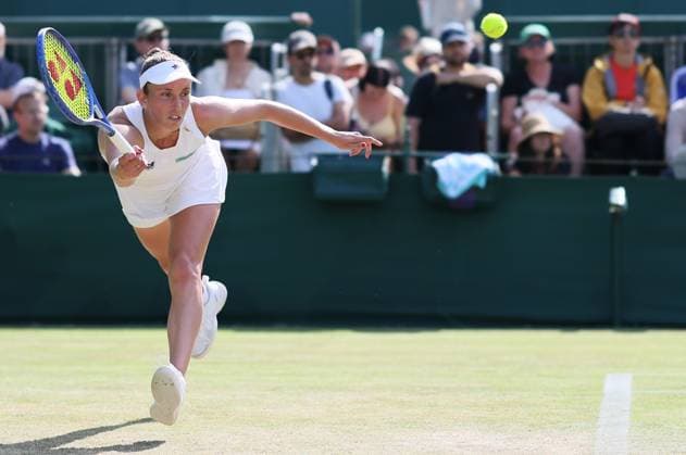 Belgian Elise Mertens pictured in action during a tennis match against American Li, in the second round of the women s singles at the 2025 Wimbledon grand slam tournament, Wednesday 02 July 2025 at the All England Tennis Club, in South-West London, Britain. BENOITxDOPPAGNE  x128280849x