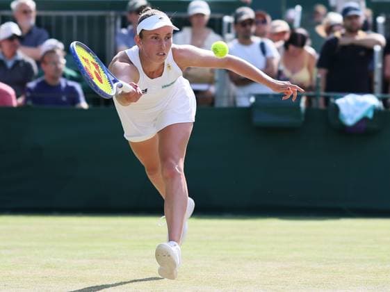 Belgian Elise Mertens pictured in action during a tennis match against American Li, in the second round of the women s singles at the 2025 Wimbledon grand slam tournament, Wednesday 02 July 2025 at the All England Tennis Club, in South-West London, Britain. BENOITxDOPPAGNE  x128280859x