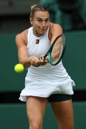 TENIS WIMBLEDON 2025 LONDYN 020725 N Z ARYNA SABALENKA W TRAKCIE MECZU DRUGIEJ RUNDY MARCIN CHOLEWINSKI NEWSPIX.PL TENNIS WIMBLEDON 2025 LONDON 02072025 ARYNA SABALENKA DURING THE MATCH IN THE SECOND ROUND NEWSPIX.PL --- newspix.pl 