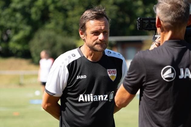Heiko Gerber VFB Stuttgart Women , Interview, VfB Stuttgart, 2 Womens Bundesliga, public training, season 2025 2026, 02 07 2025, VfB Stuttgart, 2 Womens Bundesliga, public training, season 2025 2026, 02 07 2025, Stuttgart Copyright: xEibner-Pressefoto EdwardxCheungx EP_ECG