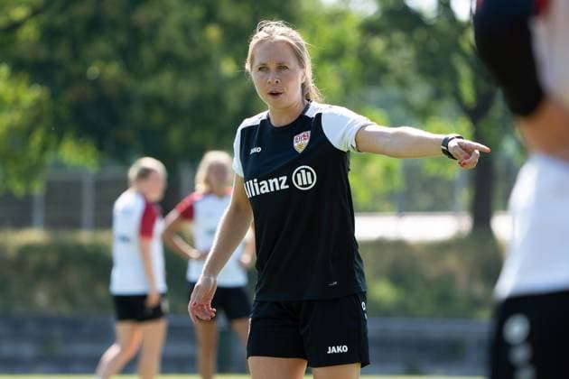 Theresa Panfil Co Trainer VfB Stuttgart Women , VfB Stuttgart, 2 Womens Bundesliga, public training, season 2025 2026, 02 07 2025, VfB Stuttgart, 2 Womens Bundesliga, public training, season 2025 2026, 02 07 2025, Stuttgart Copyright: xEibner-Pressefoto EdwardxCheungx EP_ECG