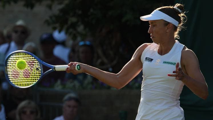 Belgian Elise Mertens pictured in action during a tennis match against American Li, in the second round of the women s singles at the 2025 Wimbledon grand slam tournament, Wednesday 02 July 2025 at the All England Tennis Club, in South-West London, Britain. BENOITxDOPPAGNE  x128289135x