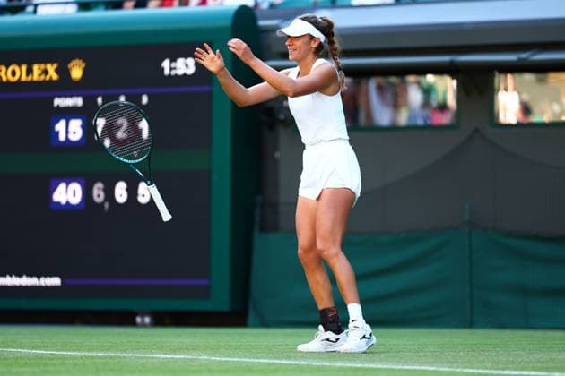 Solana Sierra wins her second round match Wimbledon Tennis Championships, Day 3, The All England Lawn Tennis and Croquet Club, London, UK - 02 Jul 2025London The All England Lawn Tennis and United Kingdom  Copyright: xJamesxMarsh Shutterstockx 15381942fg
