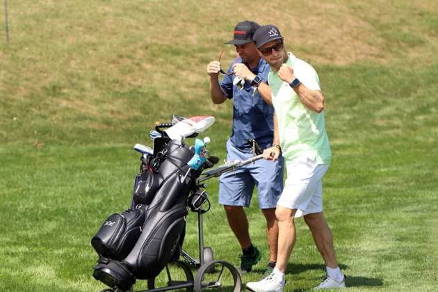 BMW International Open, Eichenried, 02 07 2025 Golf, BMW International Open, Eichenried, 02 07 2025, ProAm Tournament Picture Tobias Arlt luger with cheering fist, Michael Greis former biathlete Copyright: xBEAUTIFULxSPORTS NilsxKoepkex