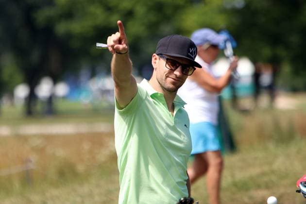 BMW International Open, Eichenried, 02 07 2025 Golf, BMW International Open, Eichenried, 02 07 2025, ProAm Tournament Picture Tobias Arlt luger greeting the camera Copyright: xBEAUTIFULxSPORTS NilsxKoepkex