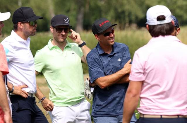 BMW International Open, Eichenried, 02 07 2025 Golf, BMW International Open, Eichenried, 02 07 2025, ProAm Tournament Picture from l to r Tobias Wendl luger , Tobias Arlt luger , Michael Greis former biathlete and in the back Darius van Driel professional golfer Copyright: xBEAUTIFULxSPORTS NilsxKoepkex