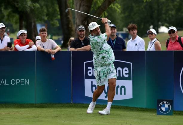 BMW International Open, Eichenried, 02 07 2025 Golf, BMW International Open, Eichenried, 02 07 2025, ProAm Tournament Picture Paul Ripke Photographer Filmmaker teeing off with distorted face Copyright: xBEAUTIFULxSPORTS NilsxKoepkex