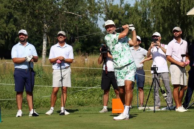 BMW International Open, Eichenried, 02 07 2025 Golf, BMW International Open, Eichenried, 02 07 2025, ProAm Tournament Picture Paul Ripke Photographer Filmmaker Watched by Peter Finch Golf Influencer , Wesley Bryan Professional Golfer and right George Bryan Golf Influencer Copyright: xBEAUTIFULxSPORTS NilsxKoepkex