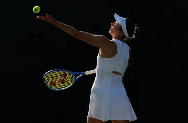 Belgian Elise Mertens pictured in action during a tennis match against American Li, in the second round of the women s singles at the 2025 Wimbledon grand slam tournament, Wednesday 02 July 2025 at the All England Tennis Club, in South-West London, Britain. BENOITxDOPPAGNE  x128290694x