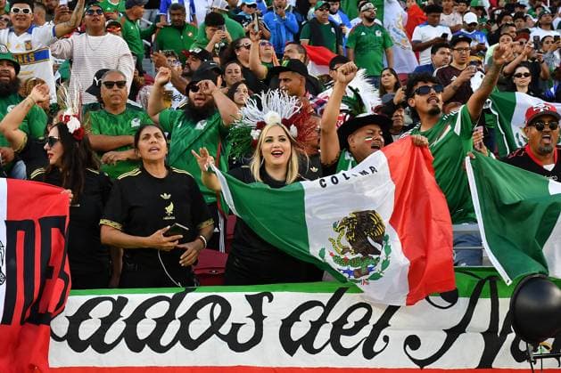 July 2, 2025, Santa Clara, California, USA: Excited fans are seen during the CONCACAF gold cup semi-final football match between Mexico and Honduras at Levi s Stadium in Santa Clara, California on July 2, 2025. Photo : Casey Flanigan imageSPACE ZUMA Santa Clara USA - ZUMAi237 20250702_zsa_i237_023 Copyright: xCaseyxFlanigan Imagespacex