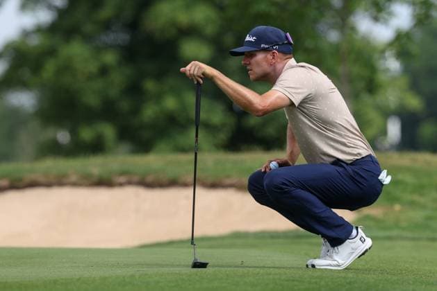 Yannik Paul GER reading the putting line, 36 BMW International Open 2025, Golf, DP World Tour, Men, Round 1, 03 07 2025 Eichenried Bayern Germany Copyright: xkolbert-press ChristianxKolbertx
