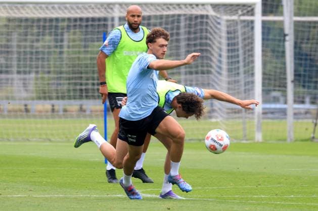 DEU, DFL, 2 FBL Hertha BSC, Training, 03 07 2025, Sportforum, Berlin, DEU, DFL, 2 FBL Hertha BSC, Training, im Bild Maurice Krattenmacher Hertha BSC Berlin 14 , Linus Gechter Hertha BSC Berlin 44 , John Anthony Brooks Hertha BSC Berlin 25 DFL regulations prohibit any use of Photographs as image sequences and or quasi video nordphotoxGmbHx xEngler nph00076
