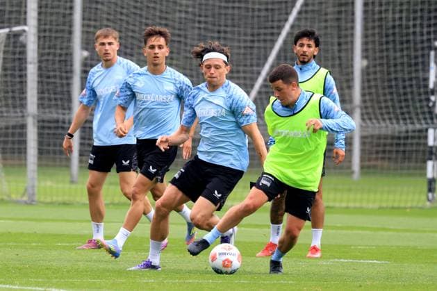 DEU, DFL, 2 FBL Hertha BSC, Training, 03 07 2025, Sportforum, Berlin, DEU, DFL, 2 FBL Hertha BSC, Training, im Bild Diego Demme Hertha BSC Berlin 6 , Fabian Reese Hertha BSC Berlin 11 , Michal Karbownik Hertha BSC Berlin 33 , h, Marten Winkler Hertha BSC Berlin 22 , Kevin Sessa Hertha BSC Berlin 8 DFL regulations prohibit any use of Photographs as image sequences and or quasi video nordphotoxGmbHx xEngler nph00076