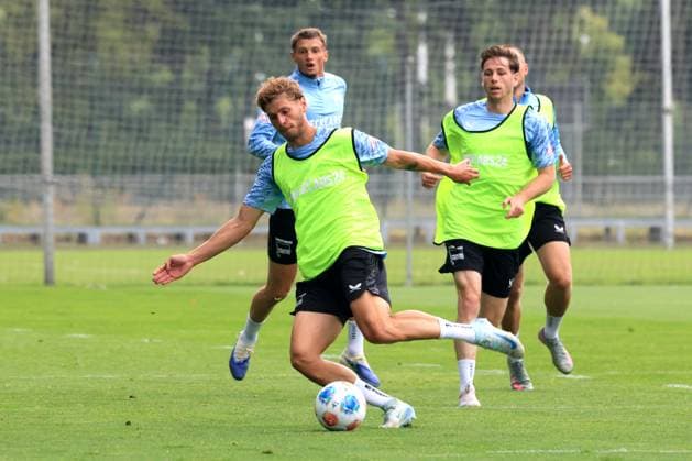 DEU, DFL, 2 FBL Hertha BSC, Training, 03 07 2025, Sportforum, Berlin, DEU, DFL, 2 FBL Hertha BSC, Training, in the picture Marton Dardai Hertha BSC Berlin 31 , Leon Jensen Hertha BSC Berlin 5 , Michael Cuisance Hertha BSC Berlin 10 DFL regulations prohibit any use of Photographs as image sequences and or quasi video nordphotoxGmbHx xEngler nph00076