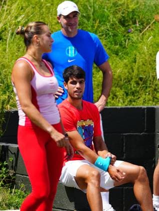 Carlos Alcaraz and Aryna Sabalenka on the practice courts Wimbledon Tennis Championships, Day 4, The All England Lawn Tennis and Croquet Club, London, UK - 03 Jul 2025London The All England Lawn Tennis and United Kingdom  Copyright: xJavierxGarcia Shutterstockx 15382592a