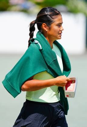 Emma Raducanu on the practice courts Wimbledon Tennis Championships, Day 4, The All England Lawn Tennis and Croquet Club, London, UK - 03 Jul 2025London The All England Lawn Tennis and United Kingdom  Copyright: xJavierxGarcia Shutterstockx 15382592d