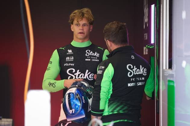 F1 - BRITISH GRAND PRIX 2025 ARON Paul (est), Alpine F1 Team Reserver Driver, portrait during the Formula 1 Qatar Airways British Grand Prix 2025, 12th round of the 2025 FIA Formula One World Championship, WM, Weltmeisterschaft from July 4 to 6, 2025 on the Silverstone Circuit, in Silverstone, United Kingdom - SilverstoneUnited Kingdom  Copyright: xANTONINxVINCENTx
