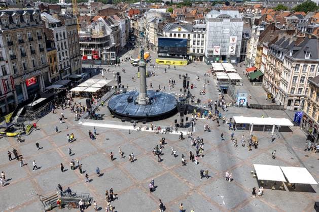 TOUR DE FRANCE 2025 PHOTOPQR VOIX DU NORD PASCAL BONNIERE ; 03 07 2025 ; LILLE 03.07.2025 j moins 2 avant le depart du tour de France , presentation a Lille . Photo Pascal Bonniere La voix Du Nord France, july 3rd 2025. Heatwave hits France- French cycling race Tour de France 2024 takes place in july 2025 HAUTS DE FRANCE France  Copyright: xPHOTOPQR VOIXxDUxNORD MAXPPPxPASCALxBONNIEREx 20250703VDN3177 20250703VDN3177