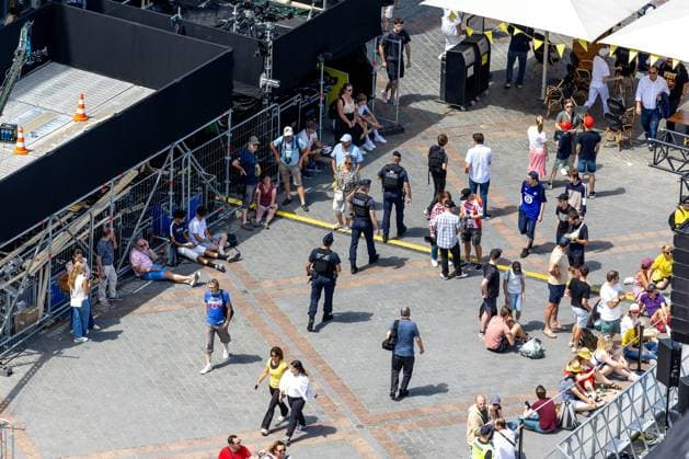 TOUR DE FRANCE 2025 PHOTOPQR VOIX DU NORD PASCAL BONNIERE ; 03 07 2025 ; LILLE 03.07.2025 j moins 2 avant le depart du tour de France , presentation a Lille . Photo Pascal Bonniere La voix Du Nord France, july 3rd 2025. Heatwave hits France- French cycling race Tour de France 2024 takes place in july 2025 HAUTS DE FRANCE France  Copyright: xPHOTOPQR VOIXxDUxNORD MAXPPPxPASCALxBONNIEREx 20250703VDN3178 20250703VDN3178