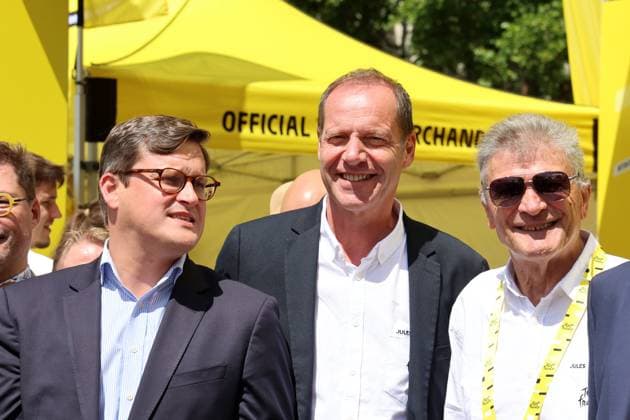 TOUR DE FRANCE 2025 PHOTOPQR VOIX DU NORD STEPHANE MORTAGNE ; 03 07 2025 ; LILLE, 03.07.2025 Cyclisme, Tour de France, Fan Park Ambiance du Fan Park Tour de France place de la republique a Lille Arnaud DESLANDE, maire de Lille, Christian PRUDHOMME directeur du Tour de France et Bernard THEVENET PHOTO STEPHANE MORTAGNE LA VOIX DU NORD- French cycling race Tour de France 2024 takes place in july 2025 Hauts de France France Copyright: xPHOTOPQR VOIXxDUxNORD MAXPPPxSTEPHANExMORTAGNEx 20250703VDN3554 20250703VDN3554