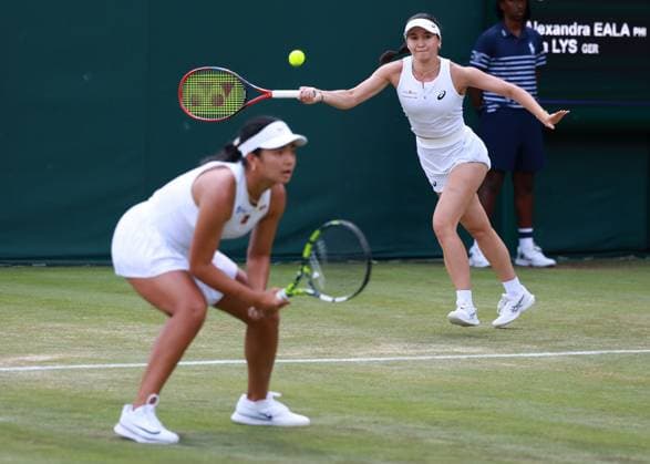 Alexandra Eala PHI , Eva Lys GER , Women Doubles, Women s Doubles Tennis Wimbledon 2025 Grand Slam ITF ATP WTA AELTC London Great Britain 3 July 2025 Copyright: xJuergenxHasenkopfx