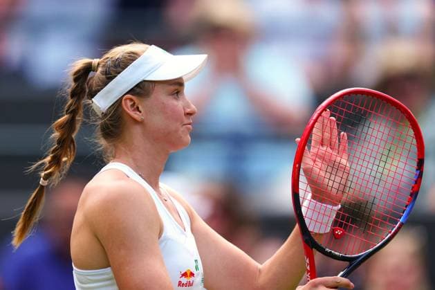Elena Rybakina celebrates victory in her second round match Wimbledon Tennis Championships, Day 4, The All England Lawn Tennis and Croquet Club, London, UK - 03 Jul 2025London The All England Lawn Tennis and United Kingdom  Copyright: xJavierxGarcia Shutterstockx 15382592cu