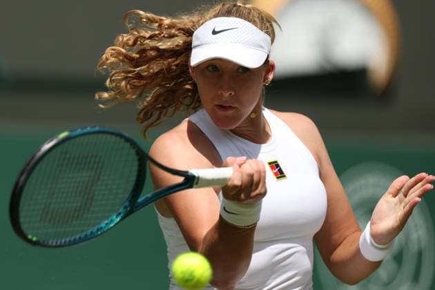 July 3, 2025, London, United Kingdom: MIRRA ANDREEVA (RUS) in action during her match against L. Bronzetti (ITA) in the second round of the WTA, Tennis Damen Wimbledon Championships in London. Andreeva won 6:1, 7:6. London United Kingdom - ZUMAc278 20250703_zsp_c278_047 Copyright: xMarcinxCholewinskix