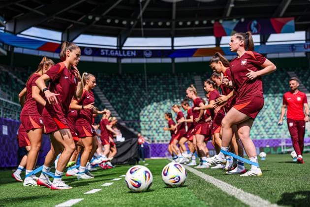 03.07.2025 ST.GALLEN SZWAJCARIA - ARENA ST.GALLEN PILKA NOZNA KOBIET ( WOMEN S FOOTBALL) OFICJALNA KONFERENCJA PRASOWA I TRENING REPREZENTACJI POLSKI PRZED MECZEM Z NIEMKAMI MISTRZOSTWA EUROPY KOBIET UEFA WEURO 2025 - uefa women s euro 2025 NZ EWA PAJOR, ADRIANA ACHCINSKA FOTO LUKASZ GROCHALA CYFRASPORT NEWSPIX.PL --- Newspix.pl  20250703cslg0328