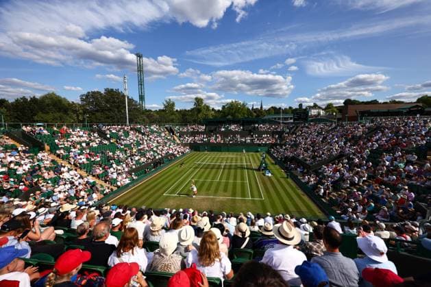 Barbora Krejcikova v Caroline Dolehide during their second round match Wimbledon Tennis Championships, Day 4, The All England Lawn Tennis and Croquet Club, London, UK - 03 Jul 2025London The All England Lawn Tennis and United Kingdom  Copyright: xJamesxMarsh Shutterstockx 15382593ed