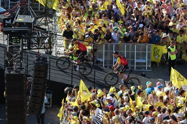 DirectWeb - Lille - - cyclisme - tour de france 2025 PHOTOPQR VOIX DU NORD Pascal Bonniere ; 03 07 2025 ; Lille, le 3 juillet 2025 presentation du tour de france 2025 cyclisme . photo Pascal Bonniere CYCLING TOUR DE FRANCE 2025 PREPARATIONS THURSDAY LILLE JULY 3 2025 France  Copyright: xPHOTOPQR VOIXxDUxNORD MAXPPPxPascalxBonnierex 20250703VDN4422 20250703VDN4422