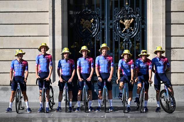 Tour de France 2025 03 07 2025 LILLE METROPOLE, FRANCE - JULY 03 : The team of Israel - Premier Tech during the teams presentation prior of the 112th edition of Tour de France an UCI World Tour 2.UWT cycling road race stage for Men Elite on July 3, 2025 in Lille Metropole, France, 03 07 2025 ( Motordriver Kenny Verfaillie - Lille Metropole France  Copyright: xJanxDexMeuleneirx