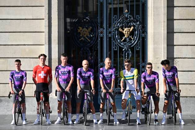 Tour de France 2025 03 07 2025 LILLE METROPOLE, FRANCE - JULY 03 : Team Jayco AlUla during the teams presentation prior of the 112th edition of Tour de France an UCI World Tour 2.UWT cycling road race stage for Men Elite on July 3, 2025 in Lille Metropole, France, 03 07 2025 ( Motordriver Kenny Verfaillie - Lille Metropole France  Copyright: xJanxDexMeuleneirx