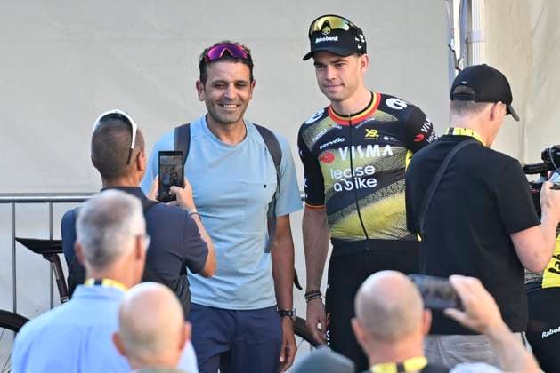 Tour de France 2025 03 07 2025 LILLE METROPOLE, FRANCE - JULY 03 : Van Aert Wout (BEL) of Team Visma - Lease a Bike during the teams presentation prior of the 112th edition of Tour de France an UCI World Tour 2.UWT cycling road race stage for Men Elite on July 3, 2025 in Lille Metropole, France, 03 07 2025 ( Motordriver Kenny Verfaillie - Lille Metropole France  Copyright: xJanxDexMeuleneirx
