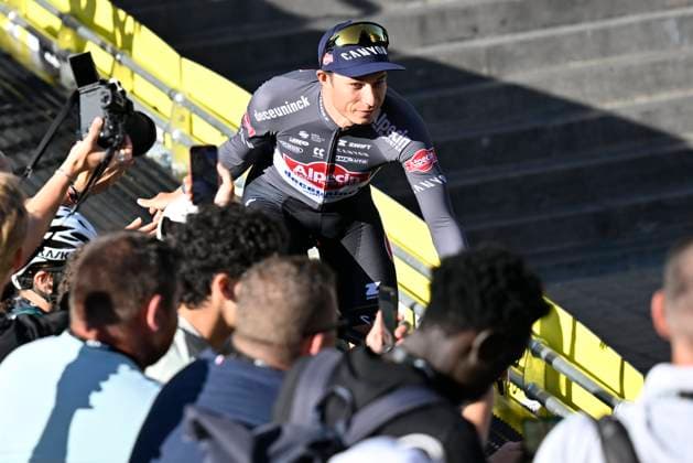 Tour de France 2025 03 07 2025 LILLE METROPOLE, FRANCE - JULY 03 : Philipsen Jasper (BEL) of Alpecin-Deceuninck during the teams presentation prior of the 112th edition of Tour de France an UCI World Tour 2.UWT cycling road race stage for Men Elite on July 3, 2025 in Lille Metropole, France, 03 07 2025 ( Motordriver Kenny Verfaillie - Lille Metropole France  Copyright: xJanxDexMeuleneirx