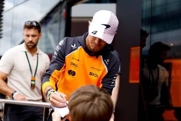 F1 - BRITISH GRAND PRIX 2025 NORRIS Lando (gbr), McLaren F1 Team MCL39, portrait during the Formula 1 Qatar Airways British Grand Prix 2025, 12th round of the 2025 FIA Formula One World Championship, WM, Weltmeisterschaft from July 4 to 6, 2025 on the Silverstone Circuit, in Silverstone, United Kingdom - SilverstoneUnited Kingdom  Copyright: xDPPIx