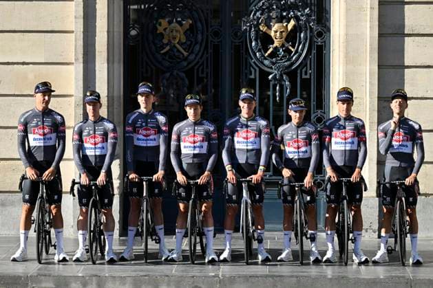 Tour de France 2025 03 07 2025 LILLE METROPOLE, FRANCE - JULY 03 : The team of Alpecin - Deceuninck during the teams presentation prior of the 112th edition of Tour de France an UCI World Tour 2.UWT cycling road race stage for Men Elite on July 3, 2025 in Lille Metropole, France, 03 07 2025 ( Motordriver Kenny Verfaillie - Lille Metropole France  Copyright: xJanxDexMeuleneirx