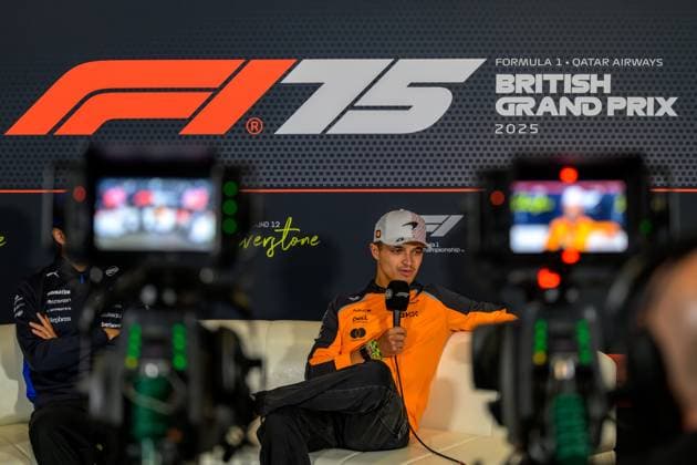 FORMULE 1 : Grand Prix de Grande Bretagne - Silverstone - 03 07 2025 4 Lando Norris (GBR) McLaren F1 Team (GBR) MCL39 Mercedes, during the 2025 Formula 1 British Grand Prix, round 12 of the 2025 Formula 1 World Championship, WM, Weltmeisterschaft which takes place from July 4 to 6, 2025 at the Silverstone Great Britain (GB).  Copyright: xIANxBUNDEYx xMPSxAGENCYx x