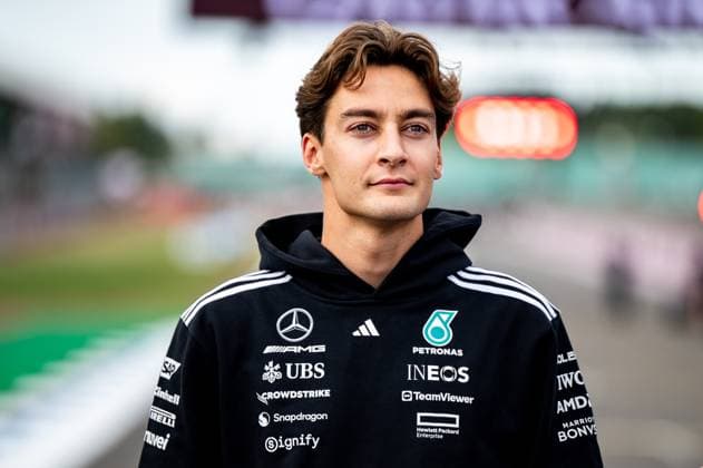 F1 - BRITISH GRAND PRIX 2025 RUSSELL George (gbr), Mercedes AMG F1 Team W16, portrait during the Formula 1 Qatar Airways British Grand Prix 2025, 12th round of the 2025 FIA Formula One World Championship, WM, Weltmeisterschaft from July 4 to 6, 2025 on the Silverstone Circuit, in Silverstone, United Kingdom - SilverstoneUnited Kingdom  Copyright: xALBERTOxVIMERCATIx