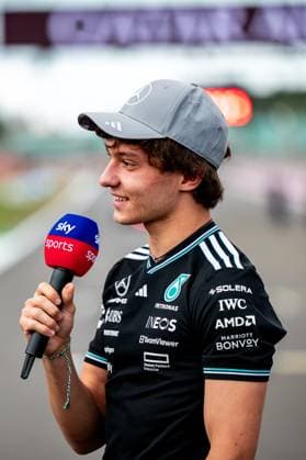 F1 - BRITISH GRAND PRIX 2025 KIMI ANTONELLI Andrea (ita), Mercedes AMG F1 Team W16, portrait during the Formula 1 Qatar Airways British Grand Prix 2025, 12th round of the 2025 FIA Formula One World Championship, WM, Weltmeisterschaft from July 4 to 6, 2025 on the Silverstone Circuit, in Silverstone, United Kingdom - SilverstoneUnited Kingdom  Copyright: xALBERTOxVIMERCATIx