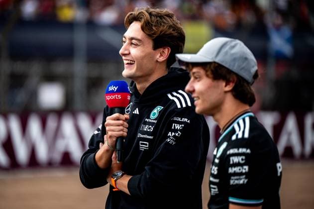 F1 - BRITISH GRAND PRIX 2025 RUSSELL George (gbr), Mercedes AMG F1 Team W16, portrait KIMI ANTONELLI Andrea (ita), Mercedes AMG F1 Team W16, portrait during the Formula 1 Qatar Airways British Grand Prix 2025, 12th round of the 2025 FIA Formula One World Championship, WM, Weltmeisterschaft from July 4 to 6, 2025 on the Silverstone Circuit, in Silverstone, United Kingdom - SilverstoneUnited Kingdom Copyright: xALBERTOxVIMERCATIx