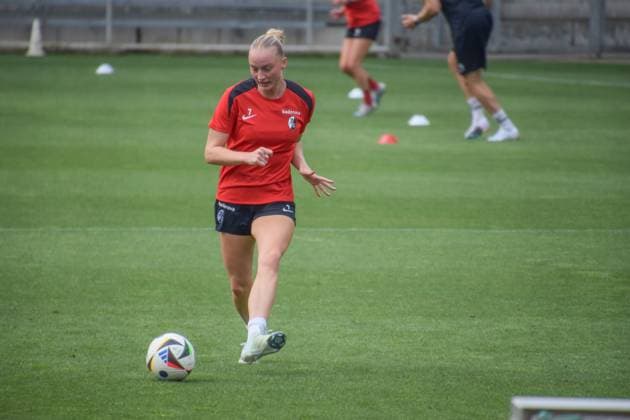 Schwarzwald Stadion, 3th July 2025 Tessa Blumenberg (7 Freiburg) during the training from the SC Freiburg Frauen on 3th july 2025 (Arne van der Ben SPP) Copyright: xArnexvanxderxBenx xSPPx spp-en-ArVaDeBeSp-SPO-18
