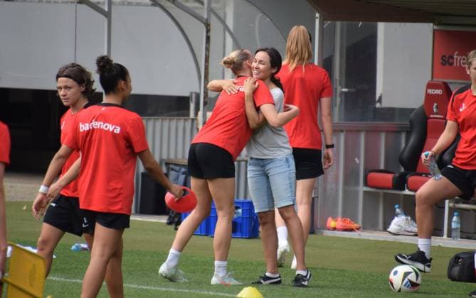 Schwarzwald Stadion, 3th July 2025 Hasret Kayikci (ex 11 Freiburg) during the training from the SC Freiburg Frauen on 3th july 2025 (Arne van der Ben SPP) Copyright: xArnexvanxderxBenx xSPPx spp-en-ArVaDeBeSp-SPO-22