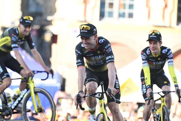 03-07-2025 Presentazione Squadre Tour De France 2025; 2025, Visma - Lease A Bike; Van Aert, Wout; Lille; 