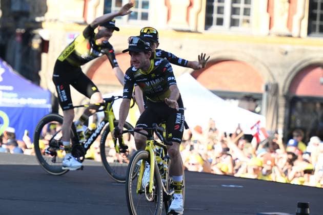 03-07-2025 Presentazione Squadre Tour De France 2025; 2025, Visma - Lease A Bike; Yates, Simon; Lille; 