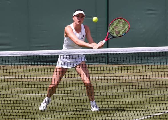 Alexandra Eala PHI , Eva Lys GER , Women Doubles, Women s Doubles Tennis Wimbledon 2025 Grand Slam ITF ATP WTA AELTC London Great Britain 3 July 2025 Copyright: xJuergenxHasenkopfx
