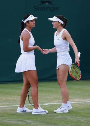 R L Alexandra Eala PHI , Eva Lys GER , Women Doubles, Women s Doubles Tennis Wimbledon 2025 Grand Slam ITF ATP WTA AELTC London Great Britain 3 July 2025 Copyright: xJuergenxHasenkopfx