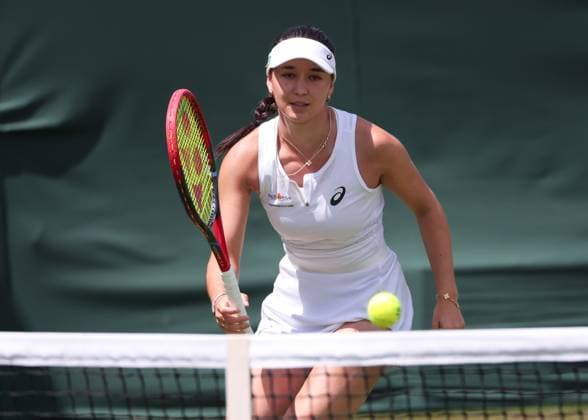 Alexandra Eala PHI , Eva Lys GER , Women Doubles, Women s Doubles Tennis Wimbledon 2025 Grand Slam ITF ATP WTA AELTC London Great Britain 3 July 2025 Copyright: xJuergenxHasenkopfx